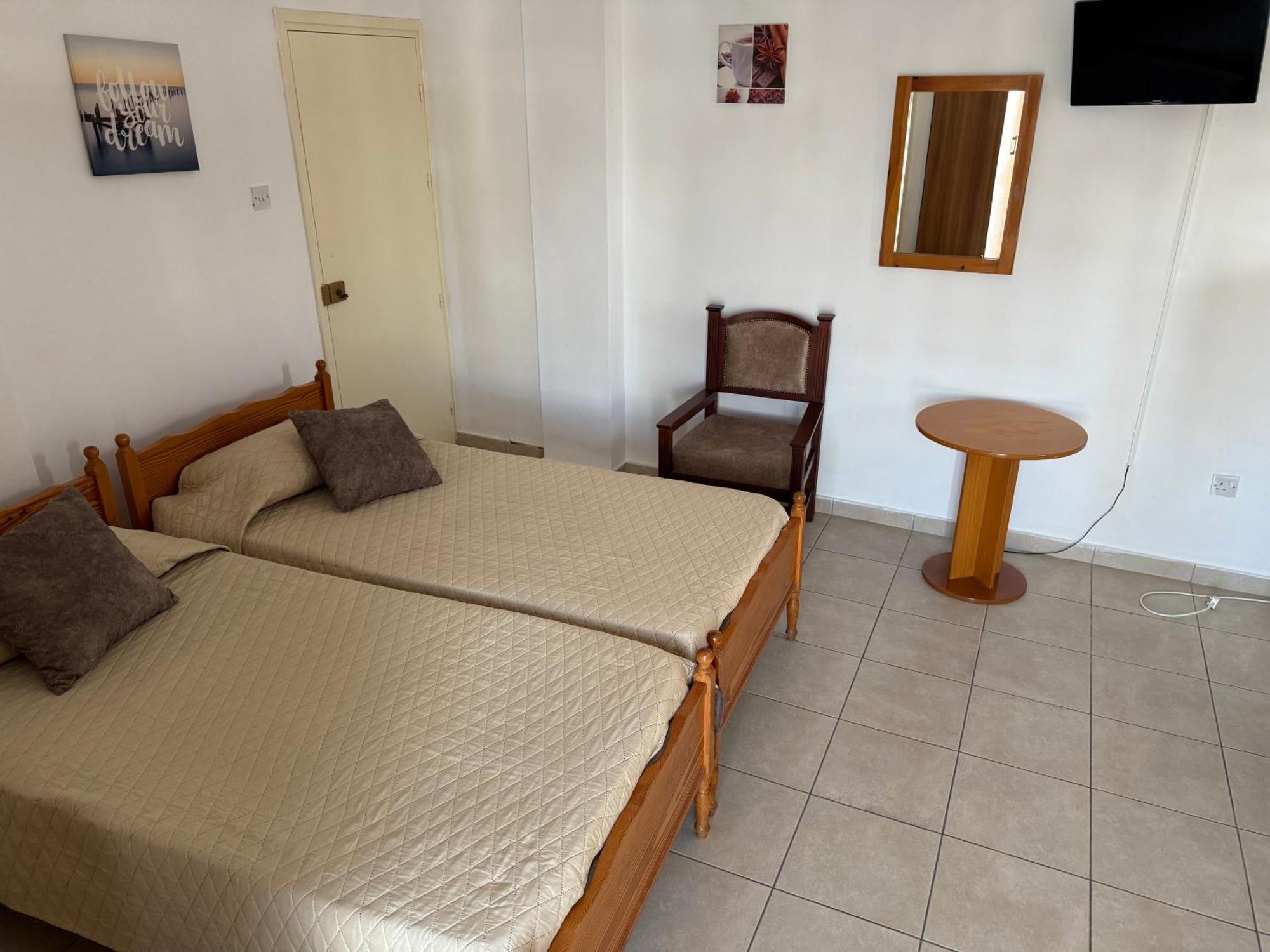 Terpsithea Apartments アヤナパ エクステリア 写真